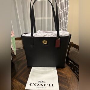 Coach Willow Tote Black NWT